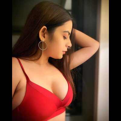 Call Girls in Zirakpur